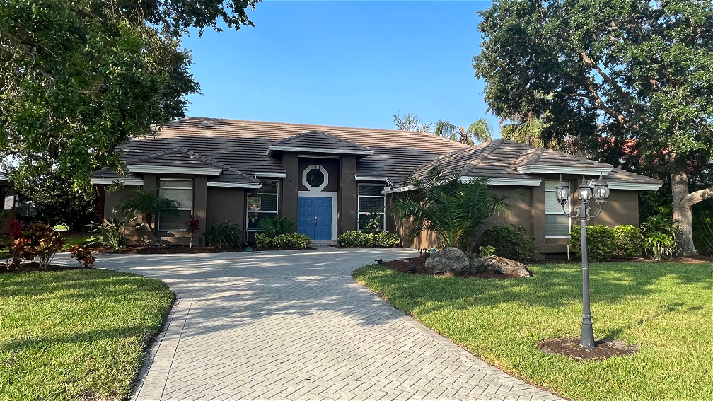 Listing# 72 Property Photo